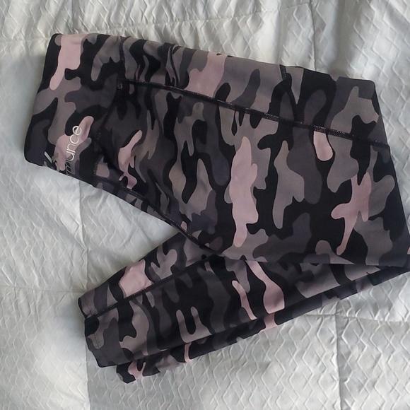 Workout leggings - Picture 1 of 4